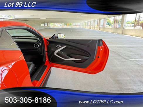 Used 2020 Chevrolet Camaro SS RWD image 41
