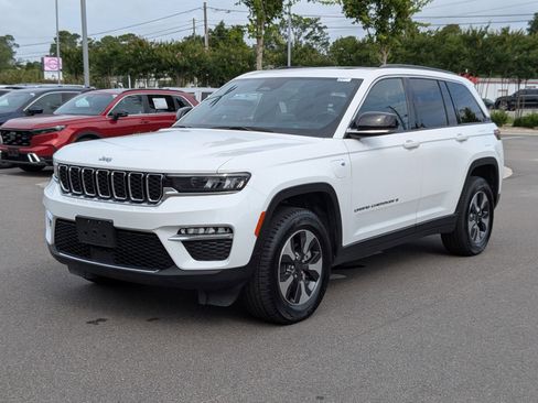 Used 2024 Jeep Grand Cherokee Limited 4xe AWD/4WD image 7