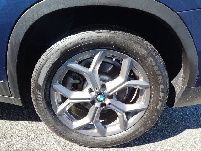 Used 2023 BMW X3 xDrive30i w/ Convenience Package AWD/4WD image 12