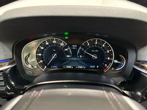 Used 2018 BMW 530i w/ Premium Package RWD image 17