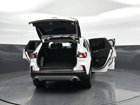 Used 2022 Ford Escape SEL w/ Technology Package FWD image 31