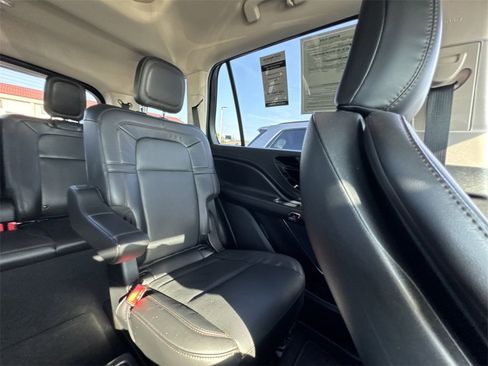 Used 2022 Lincoln Aviator Reserve image 14