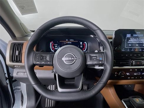 New 2025 Nissan Pathfinder Platinum image 8