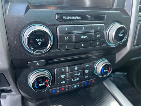 Used 2018 Ford F150 Raptor w/ Equipment Group 802A Luxury image 40