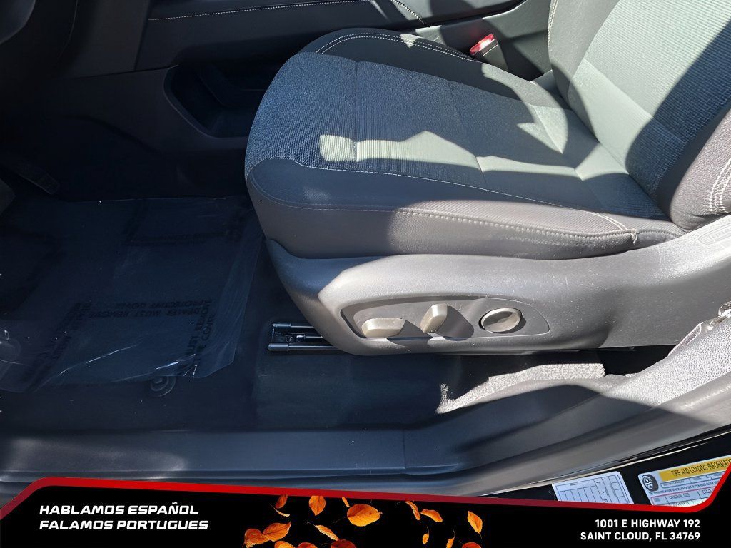 Used 2025 GMC Acadia Elevation FWD image 15