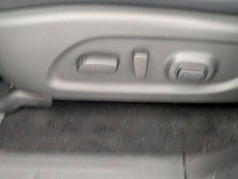 Used 2019 Nissan Pathfinder SL image 15