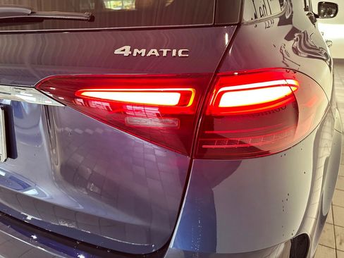 Certified 2026 Mercedes-Benz GLE 350 Exclusive 4MATIC AMG Line image 37