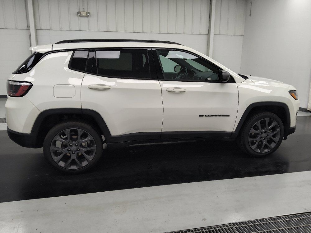Used 2021 Jeep Compass Latitude w/ Sun and Sound Group AWD/4WD image 10