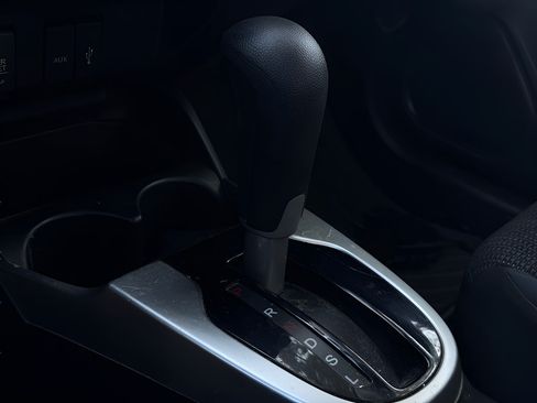 Used 2015 Honda Fit LX image 30