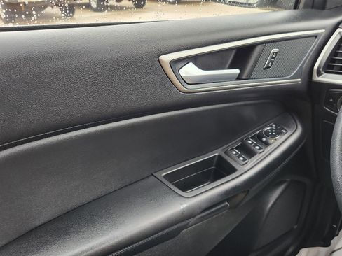 Used 2024 Ford Edge SEL image 16