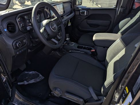 New 2025 Jeep Wrangler Rubicon w/ Convenience Group image 9