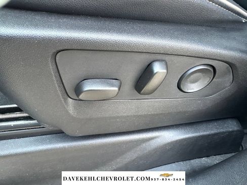 Used 2024 Chevrolet Tahoe Premier AWD/4WD image 18