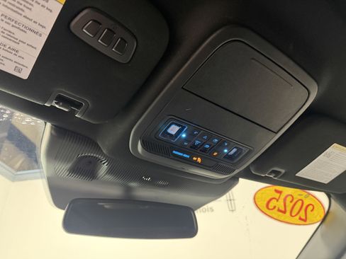 Used 2025 Ford Explorer ST AWD/4WD image 6