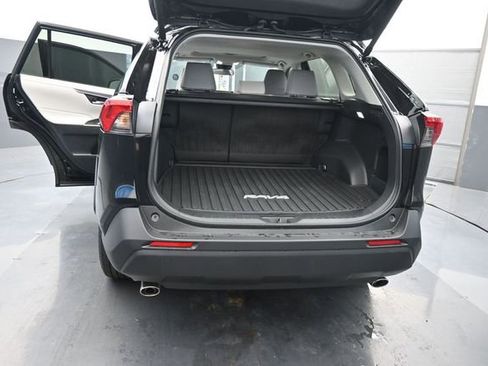 Used 2025 Toyota RAV4 XLE Premium FWD image 8