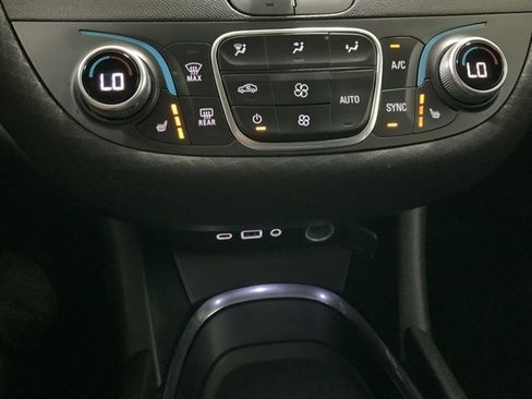 Used 2023 Chevrolet Malibu LT image 28