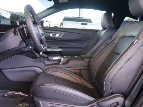 Used 2025 Ford Mustang GT Premium w/ GT Performance Package RWD image 18