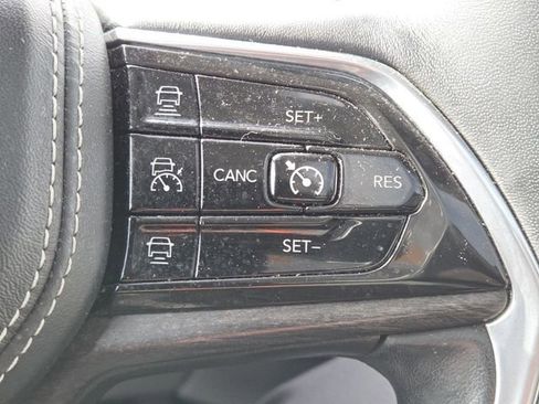 Used 2021 Jeep Grand Cherokee L Overland w/ Luxury Tech Group IV image 15