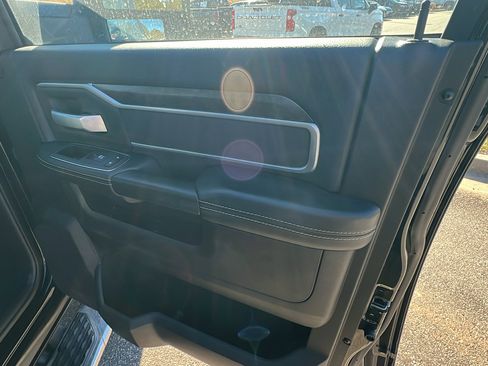 Used 2024 RAM 2500 Big Horn w/ Bed Utility Group image 18