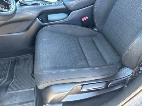 Used 2025 Honda HR-V Sport image 19