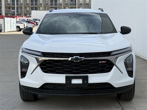 Used 2026 Chevrolet Trax RS w/ Driver Confidence Package image 8