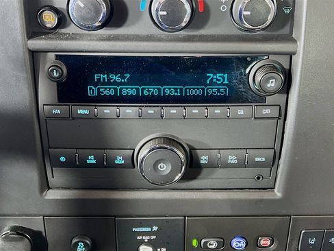 Certified 2025 Chevrolet Express 3500 LT w/ LT Preferred Equipment Group RWD image 14