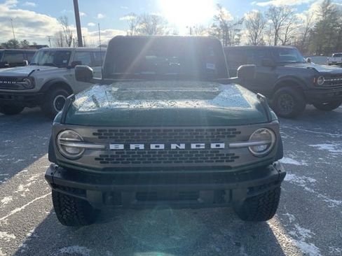 New 2025 Ford Bronco Badlands w/ Sasquatch Package image 3