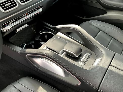 New 2026 Mercedes-Benz GLS 450 4MATIC image 11