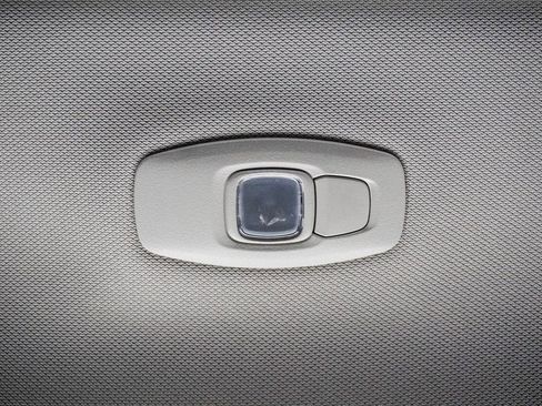 Used 2022 Nissan Rogue SL w/ SL Premium Package image 24