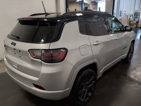 Used 2024 Jeep Compass Limited w/ High Altitude Package AWD/4WD image 4