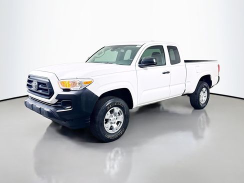 Used 2022 Toyota Tacoma SR RWD image 4