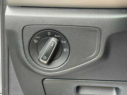 Certified 2023 Volkswagen Atlas SE AWD/4WD image 16
