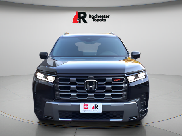 Used 2026 Honda Pilot TrailSport image 2
