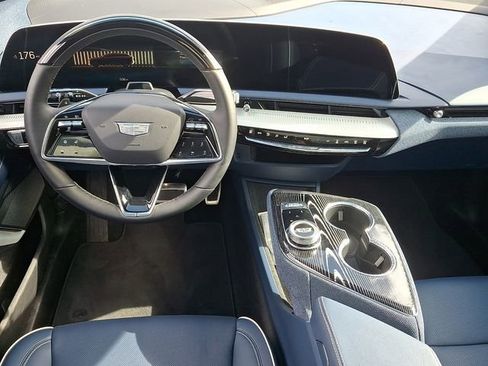 Used 2025 Cadillac Optiq Sport 2 AWD/4WD image 3