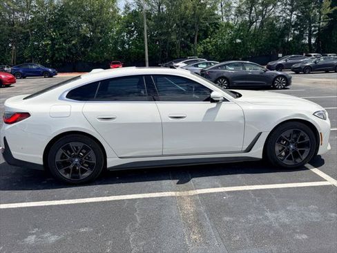 Used 2023 BMW i4 eDrive35 w/ Premium Package RWD image 10