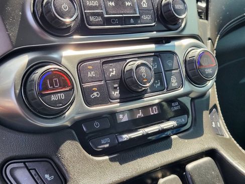 Used 2020 Chevrolet Tahoe LT w/ Z71 Midnight Edition AWD/4WD image 22