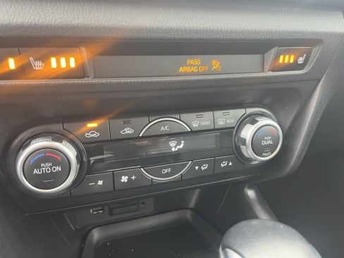 Used 2018 MAZDA MAZDA3 Grand Touring w/ Premium Equipment Package image 8