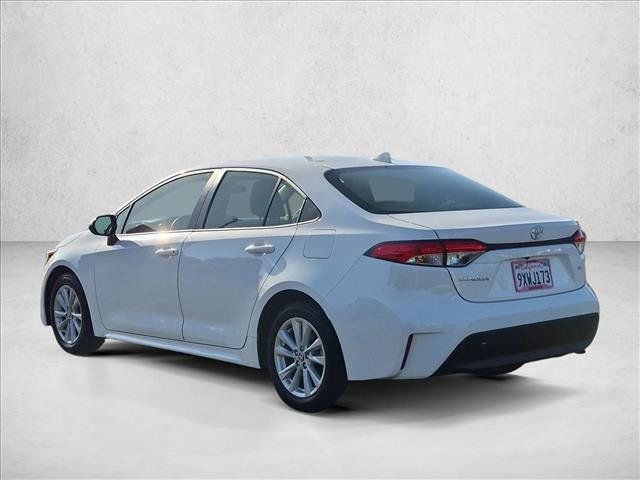 Certified 2026 Toyota Corolla LE w/ LE Premium Package FWD image 8