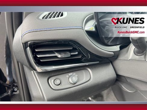 New 2026 Buick Envista Sport Touring w/ Convenience I Package FWD image 17