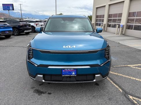 Used 2024 Kia EV9 Wind AWD/4WD image 10