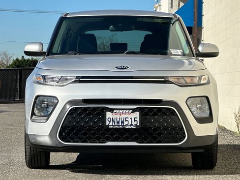 Used 2021 Kia Soul LX image 9
