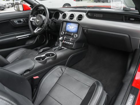 Used 2020 Ford Mustang Premium image 38