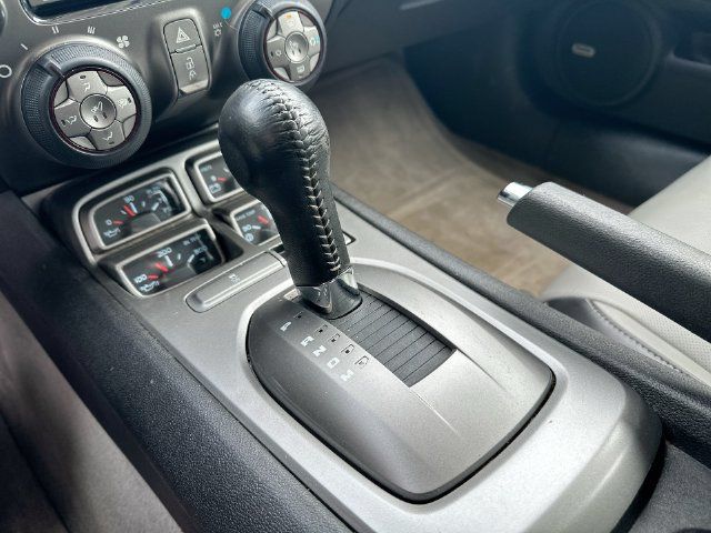 Used 2010 Chevrolet Camaro LT RWD image 18