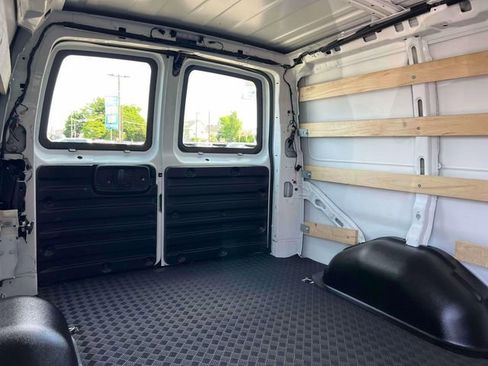 Used 2024 Chevrolet Express 2500 w/ Driver Convenience Package RWD image 15