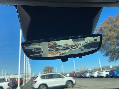 Used 2025 Cadillac Escalade ESV Sport Platinum image 39