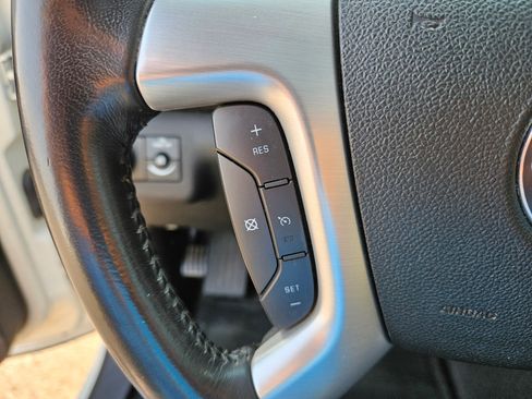Used 2010 GMC Acadia SLT AWD/4WD image 18