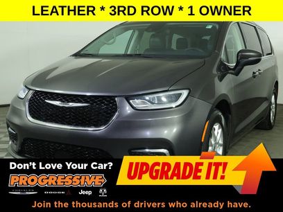 Used 2023 Chrysler Pacifica Touring-L