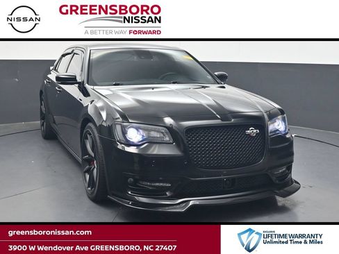 Used 2023 Chrysler 300 C RWD image 1
