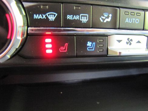 Used 2022 Ford F150 Lariat image 40