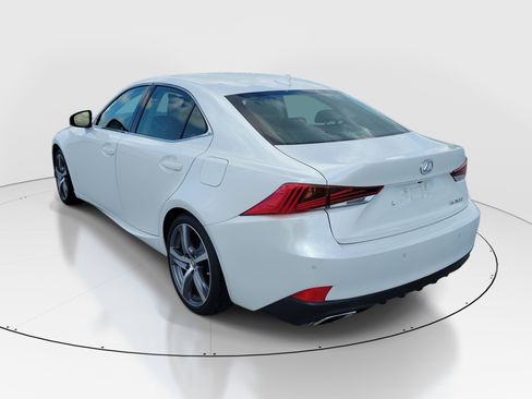 Used 2019 Lexus IS 300 w/ Navigation Package RWD image 4