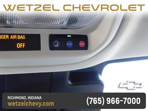 Used 2025 Chevrolet Trax LT FWD image 35